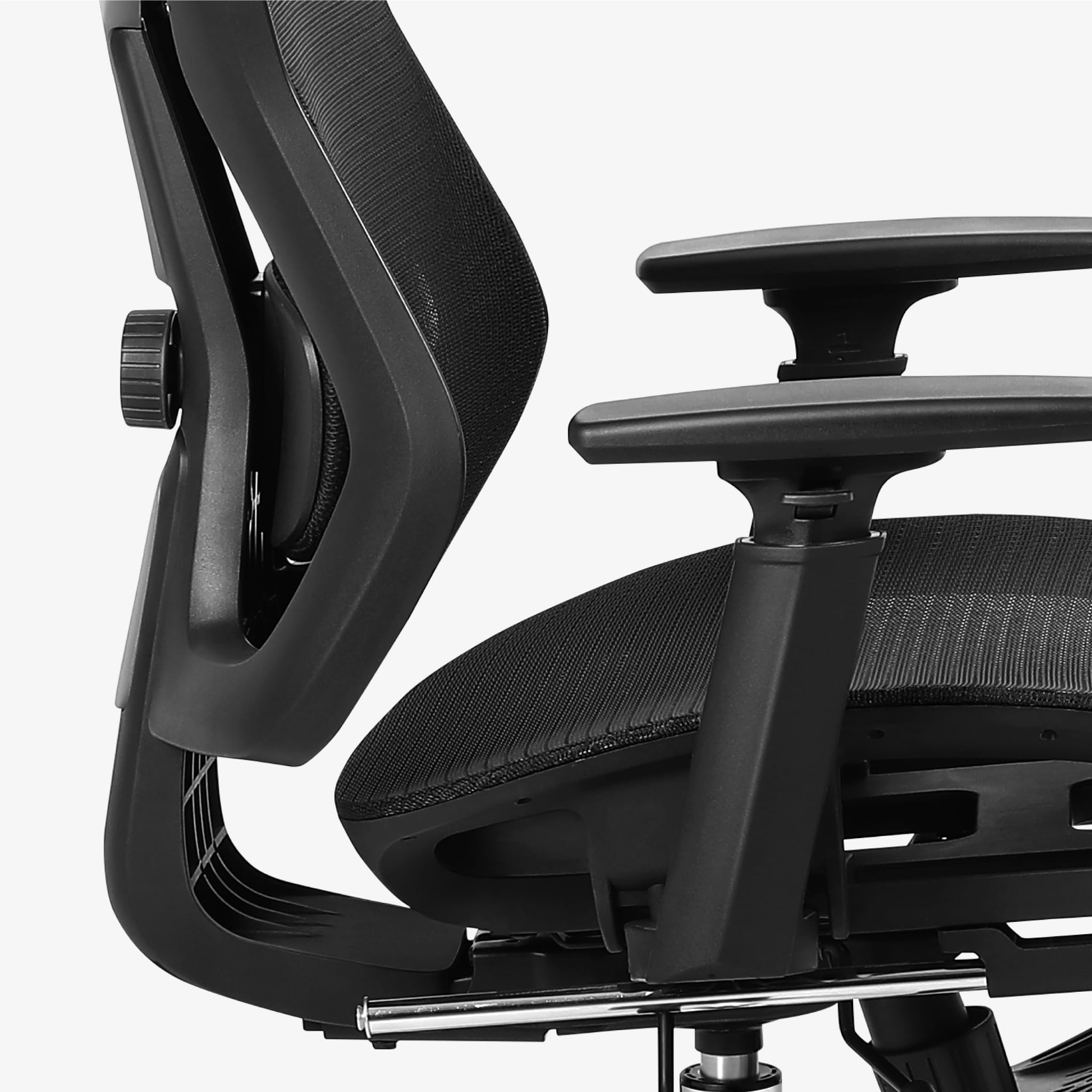 Fotel obrotowy Mark Adler Expert 5.7 Black OUTLET