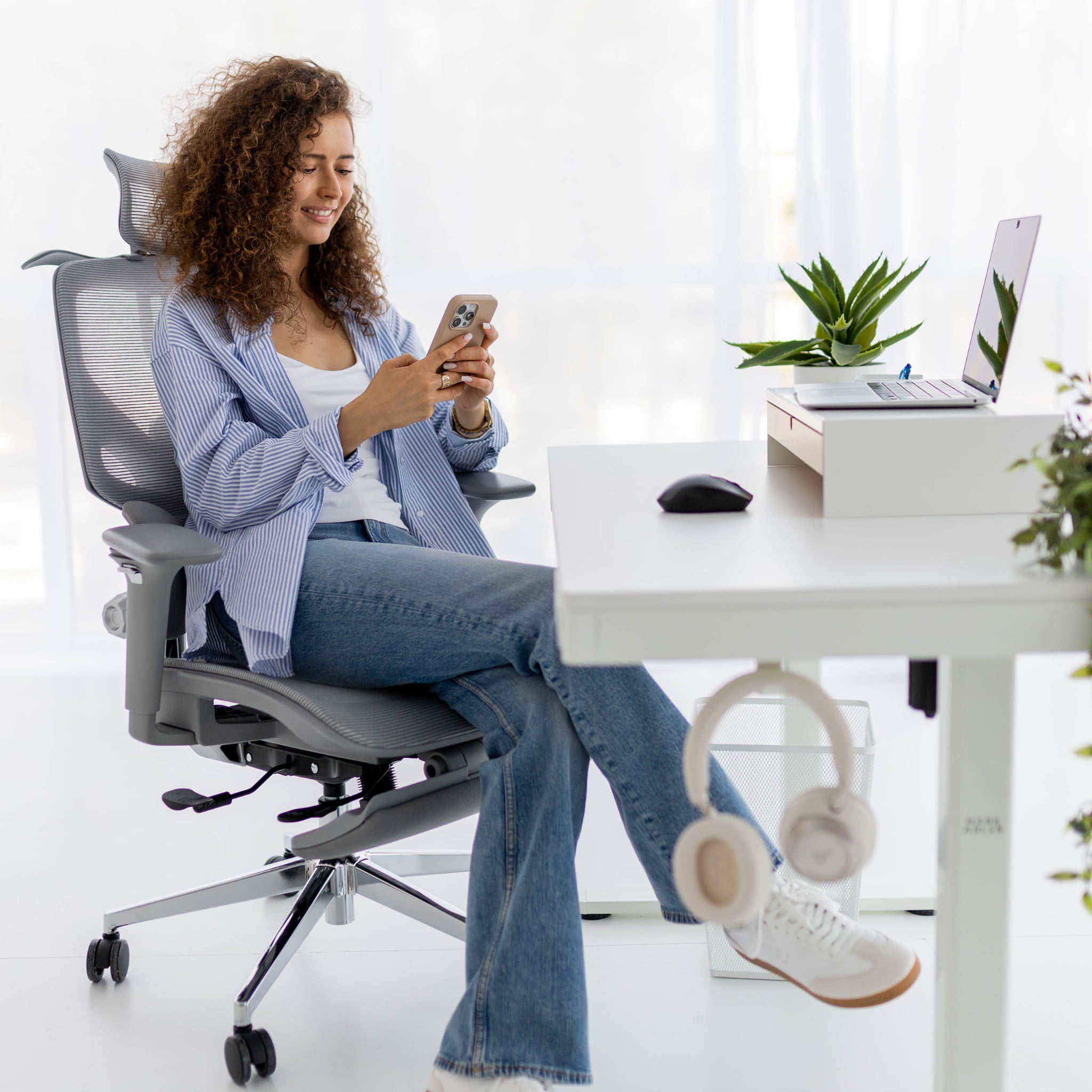 Biurko elektryczne Mark Adler Leader 8.2 White 120 cm