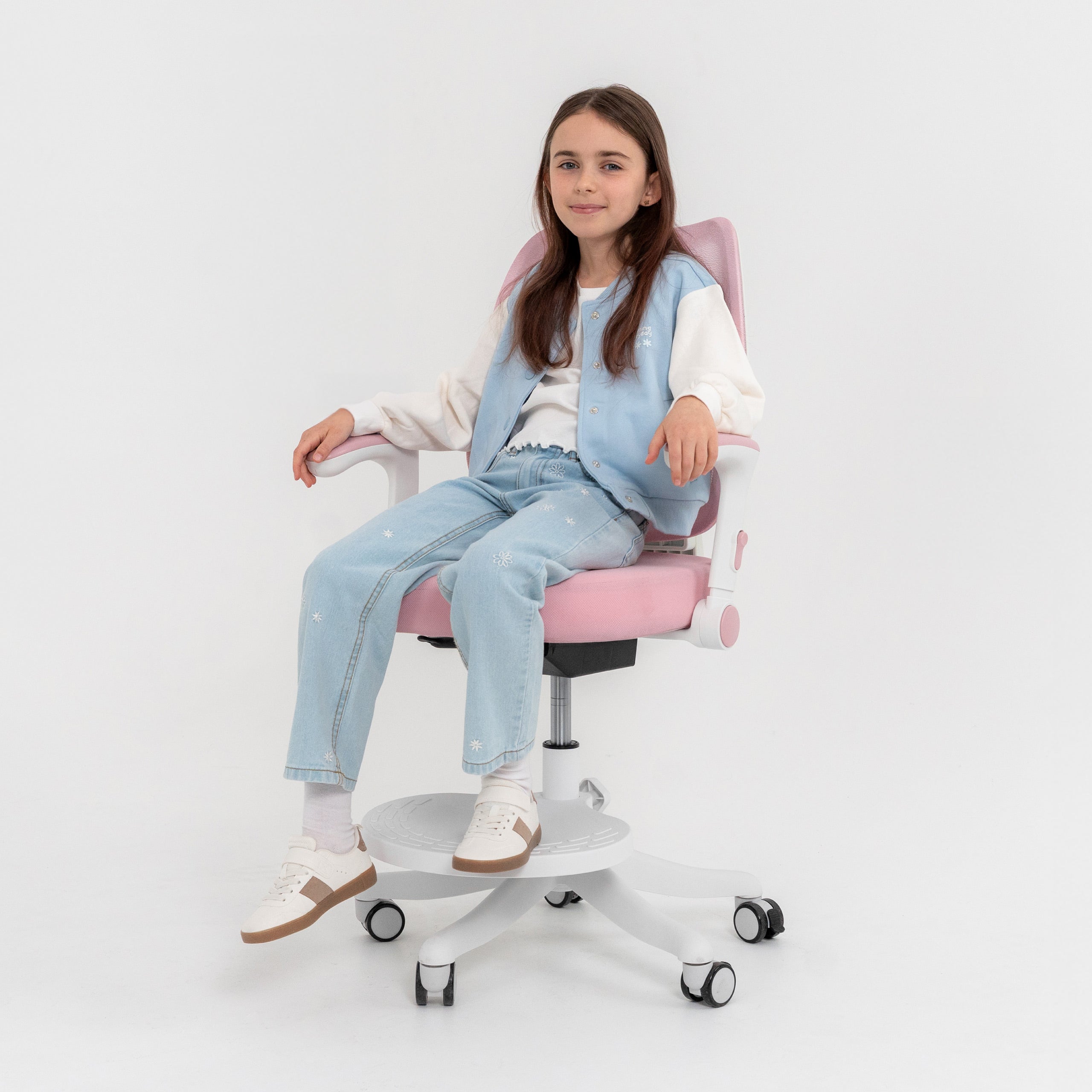 Fotel obrotowy dla dziecka Mark Adler Junior 5.3 Pink