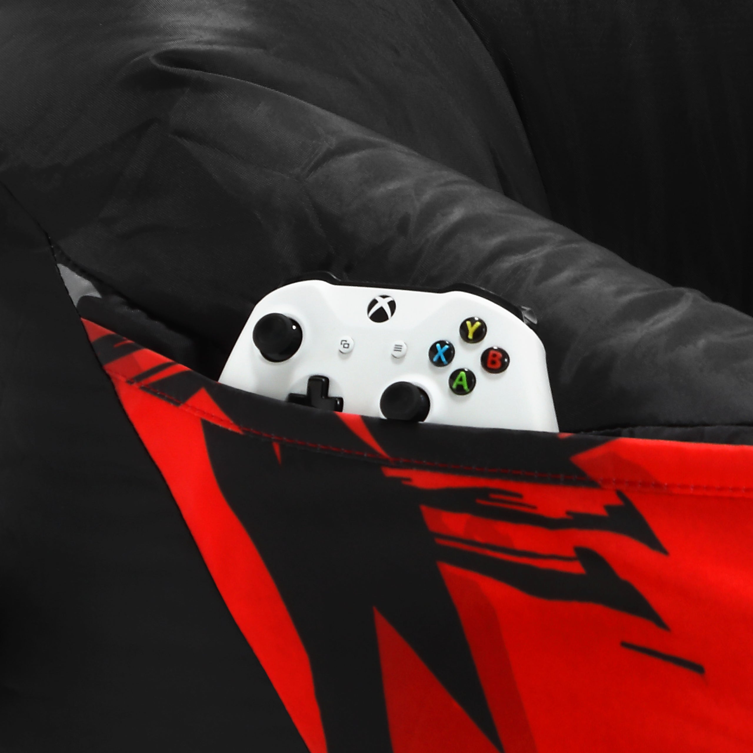 Wygodne kieszenie w zasięgu ręki