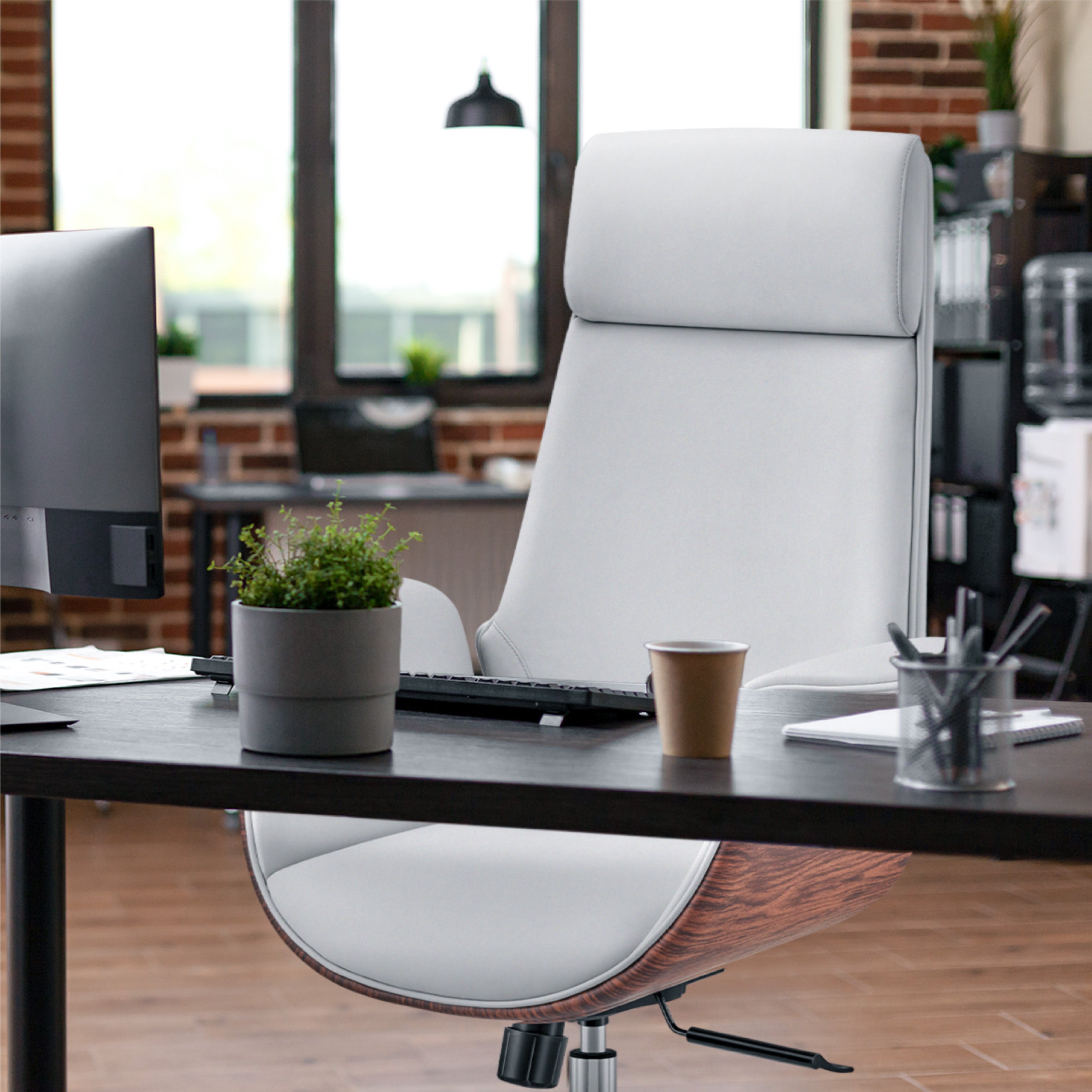 Designerski fotel biurowy Boss 8.2